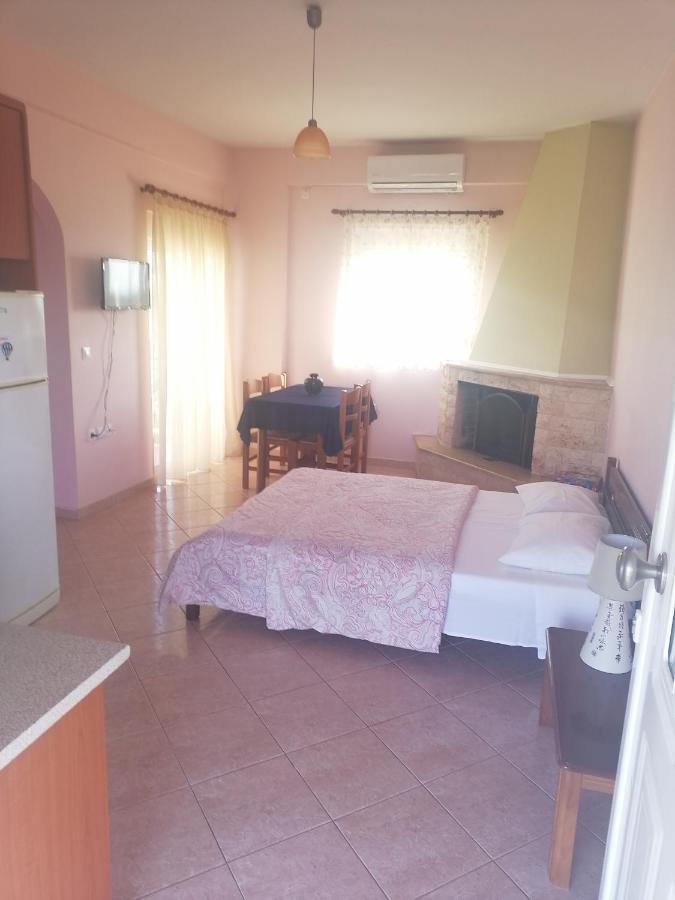 Mina Apartments Захаро Екстериор снимка