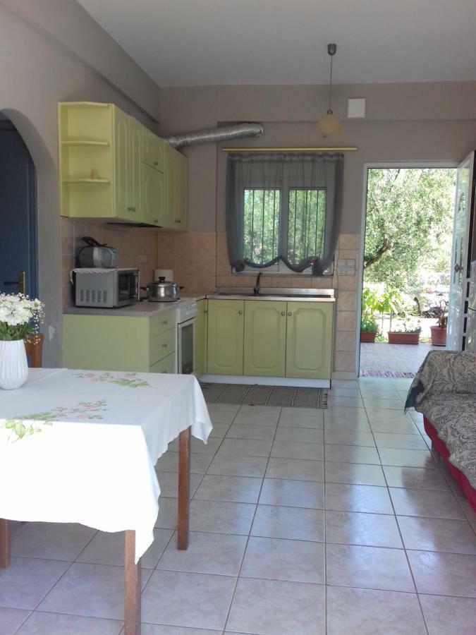 Mina Apartments Захаро Екстериор снимка
