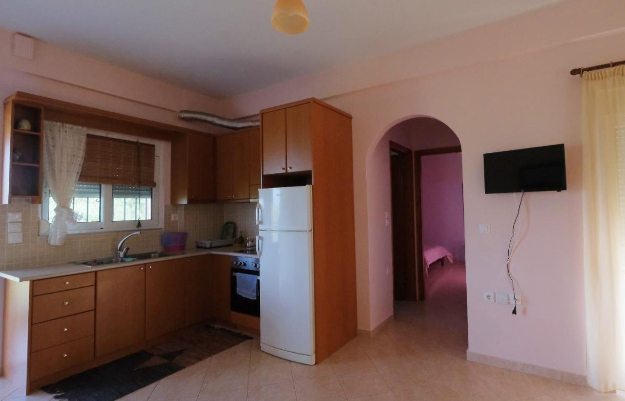 Mina Apartments Захаро Екстериор снимка
