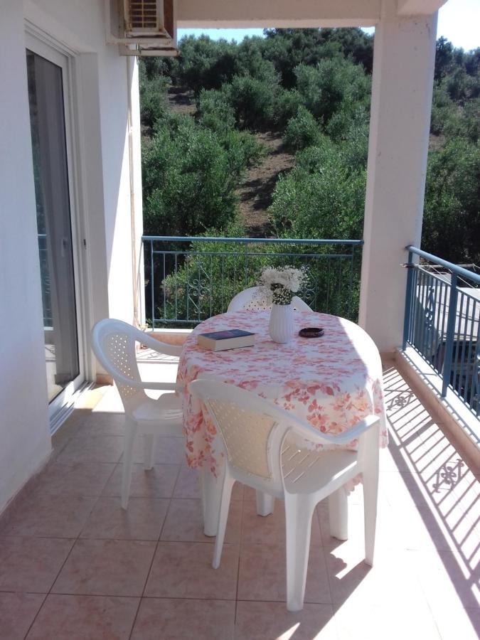 Mina Apartments Захаро Екстериор снимка